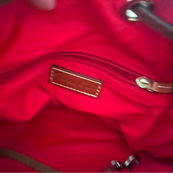 Dooney & Bourke Purple Leather Bucket Bag.NWOT! - Picture 10 of 12